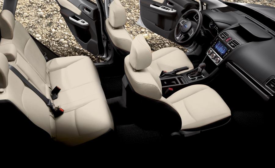 Интерьер Subaru Crosstrek 2016 года  (NA) (фото 2 из 18)